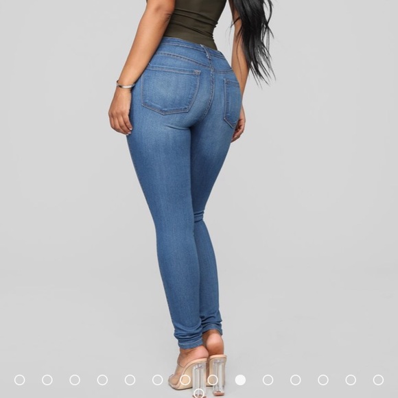 Fashion nova classic mid rise skinny jeans size 1 - Picture 2 of 5